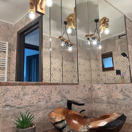 סוסאבה Sunny Luxury Home G. Enescu מראה חיצוני תמונה