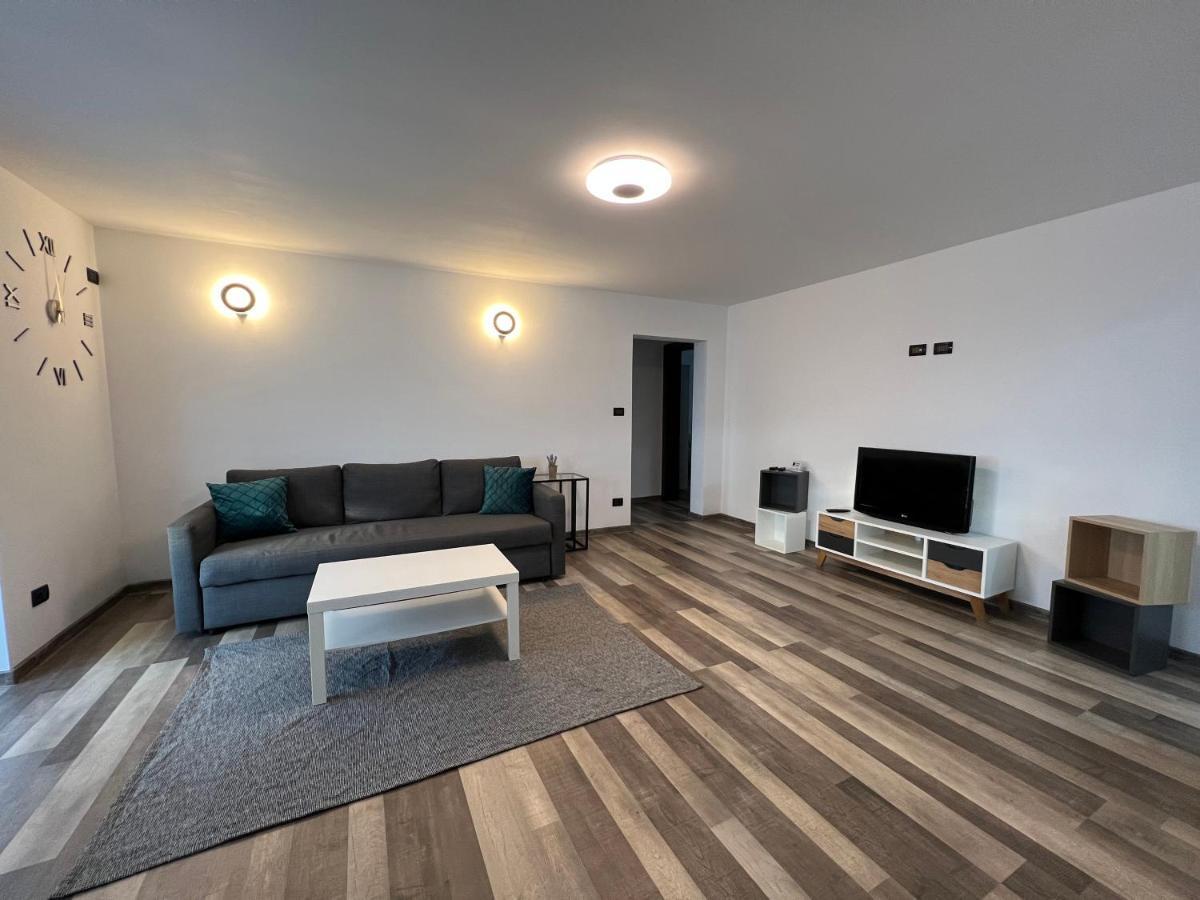 סוסאבה Sunny Luxury Home G. Enescu מראה חיצוני תמונה
