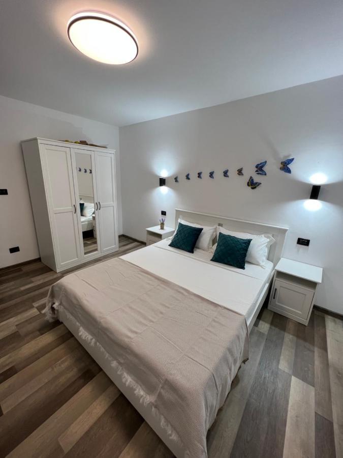 סוסאבה Sunny Luxury Home G. Enescu מראה חיצוני תמונה