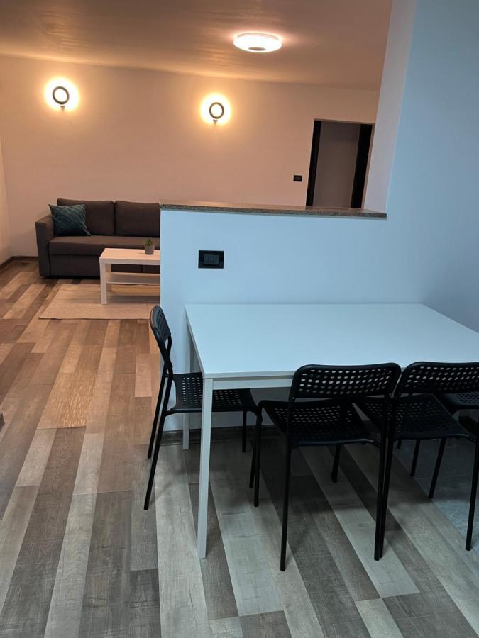 סוסאבה Sunny Luxury Home G. Enescu מראה חיצוני תמונה